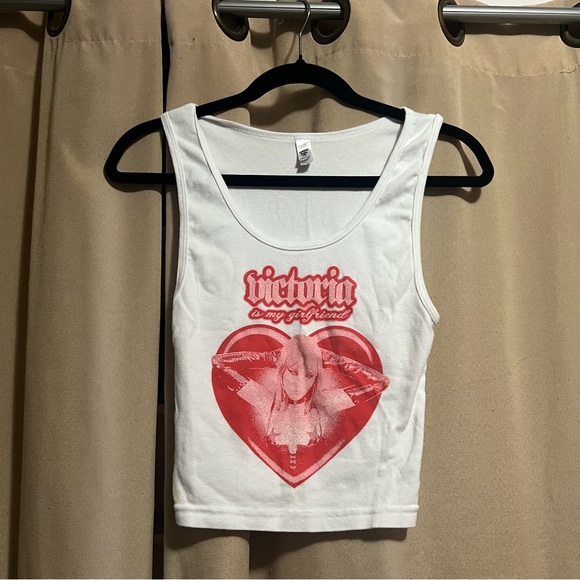 Official Måneskin “Victoria is My Girlfriend” White Graphic Tank Top - Picture 1 of 3